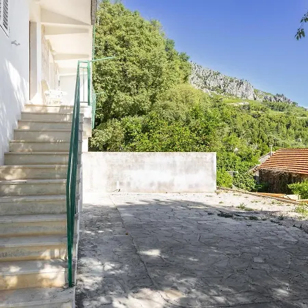 Korina * Makarska